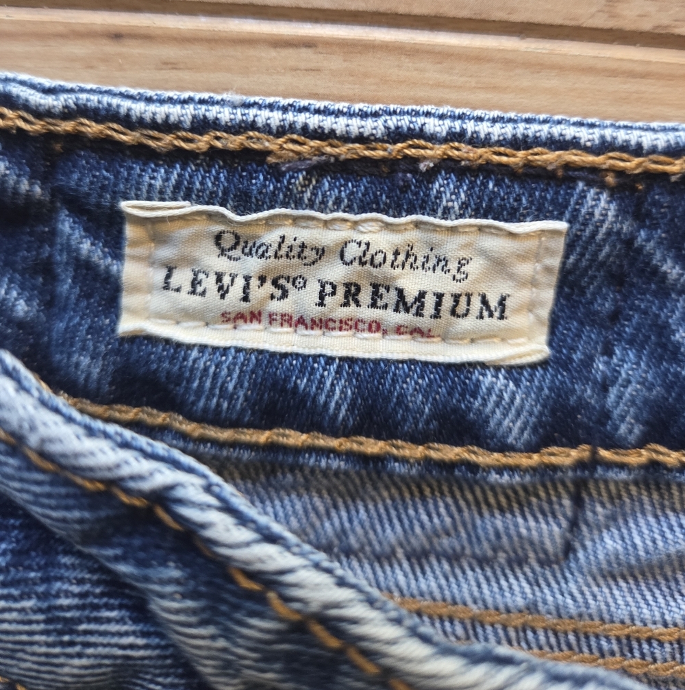 Levi's Womens Low Loose Jeans Light Wash 33 X 30* - Picture 6 of 11